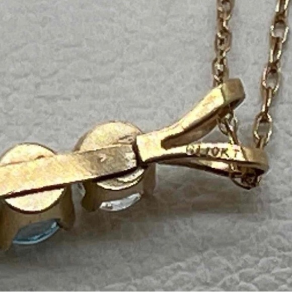 Aquamarine, stunning Vintage Past/Present/Future 10 k yellow gold pendant - Picture 7 of 9